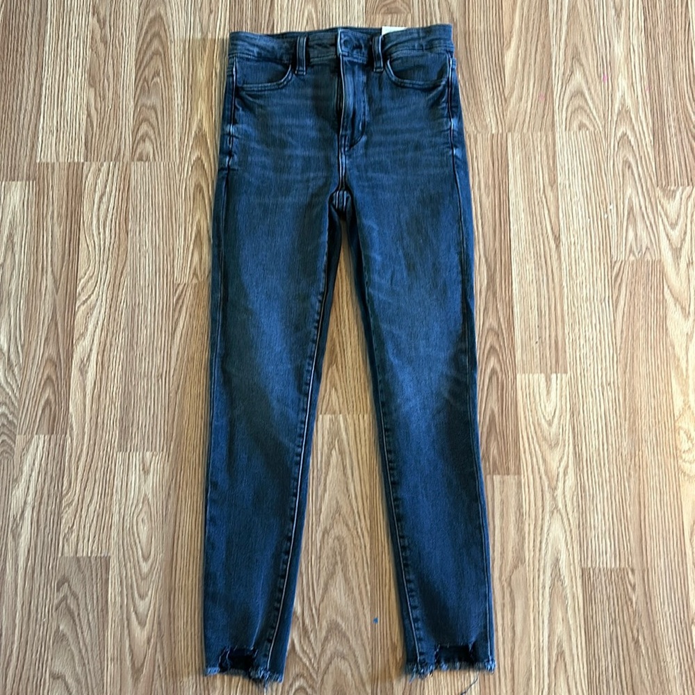 NWT American Eagle Super Hi-Rise Jegging. Size 0 Short.